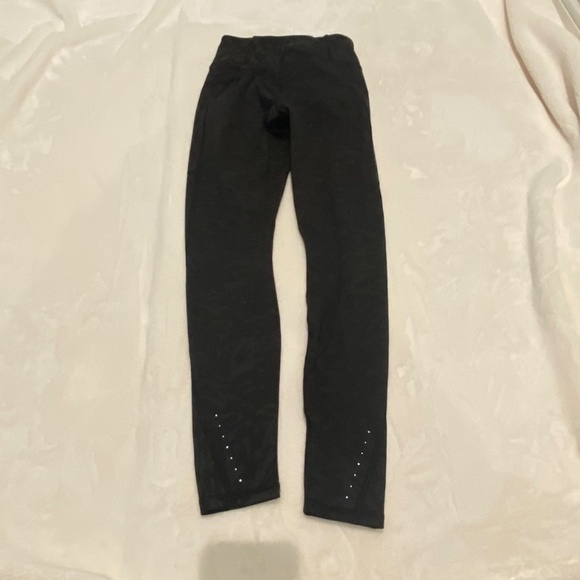 Athleta Rainier High Rise Tight, grey/black camo 16545 - Picture 6 of 16